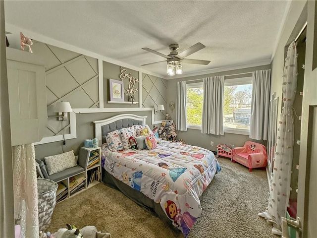 117 S GRAND Avenue, Maryville, MO 64468