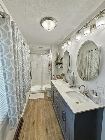 117 S GRAND Avenue, Maryville, MO 64468