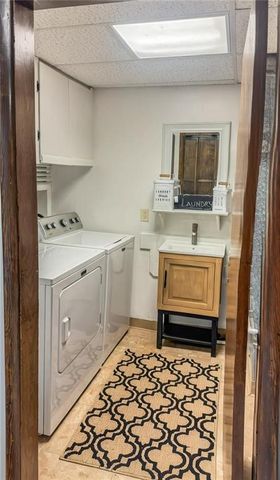 117 S GRAND Avenue, Maryville, MO 64468