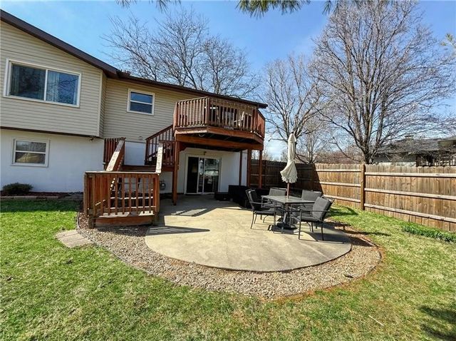 117 S GRAND Avenue, Maryville, MO 64468