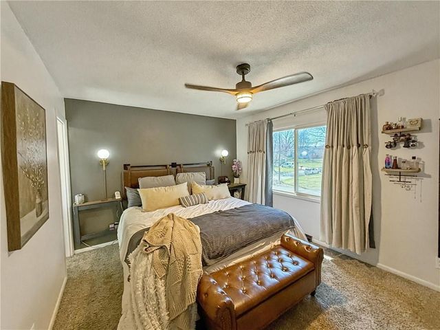 117 S GRAND Avenue, Maryville, MO 64468