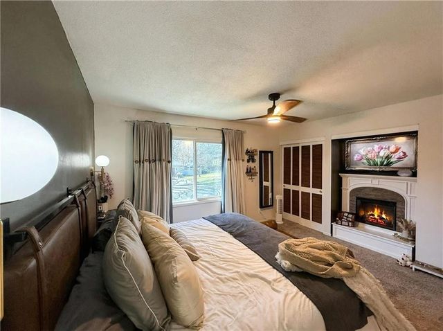 117 S GRAND Avenue, Maryville, MO 64468