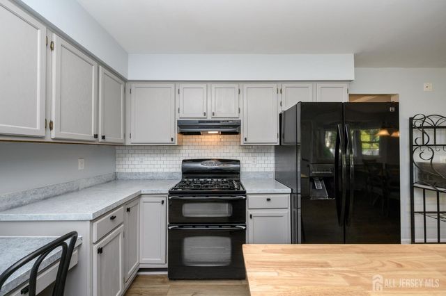 3 Teri Court, Jackson, NJ 08527