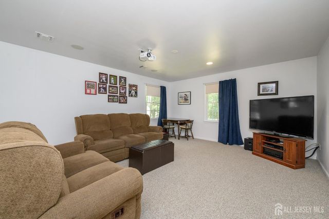 3 Teri Court, Jackson, NJ 08527