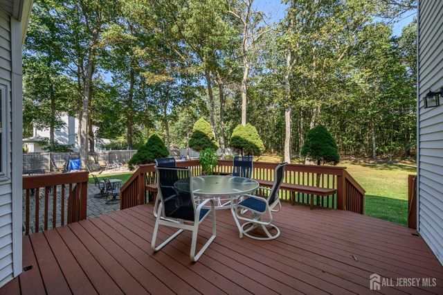 3 Teri Court, Jackson, NJ 08527