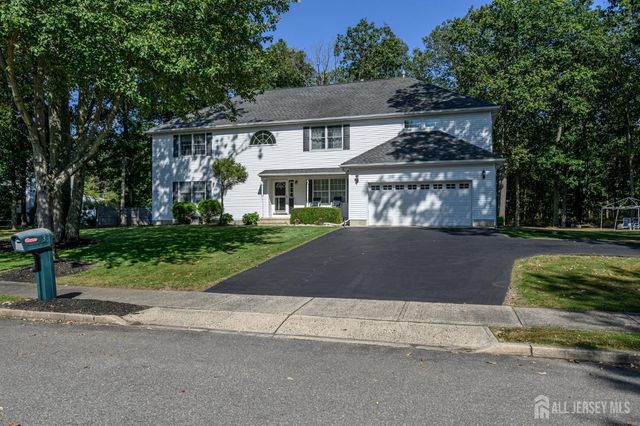 3 Teri Court, Jackson, NJ 08527