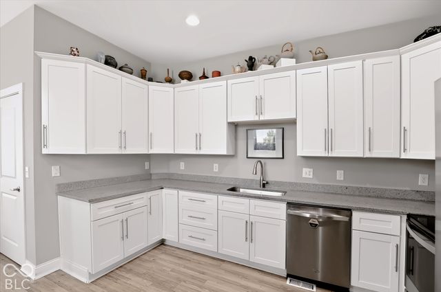 1064 Hosbrook, Indianapolis, IN 46203