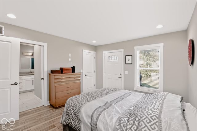 1064 Hosbrook, Indianapolis, IN 46203