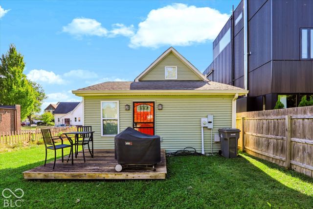 1064 Hosbrook, Indianapolis, IN 46203