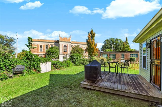 1064 Hosbrook, Indianapolis, IN 46203