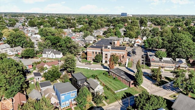 1064 Hosbrook, Indianapolis, IN 46203