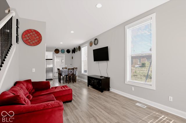 1064 Hosbrook, Indianapolis, IN 46203