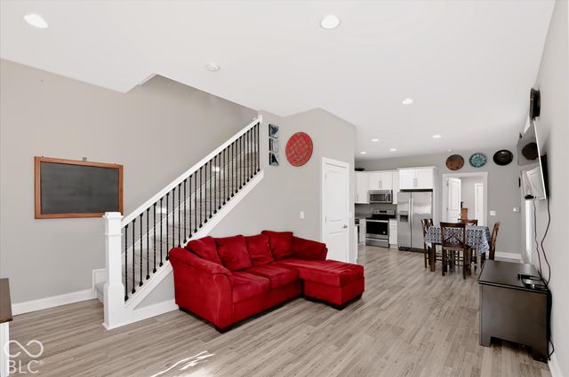 1064 Hosbrook, Indianapolis, IN 46203