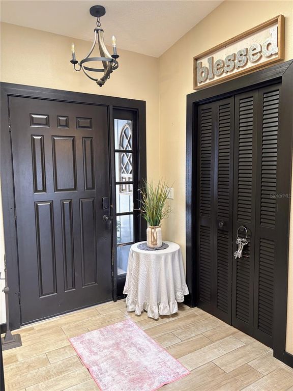 Image 8 of property listing at 2255 RIO DE JANEIRO AVENUE, Punta Gorda, FL 33983