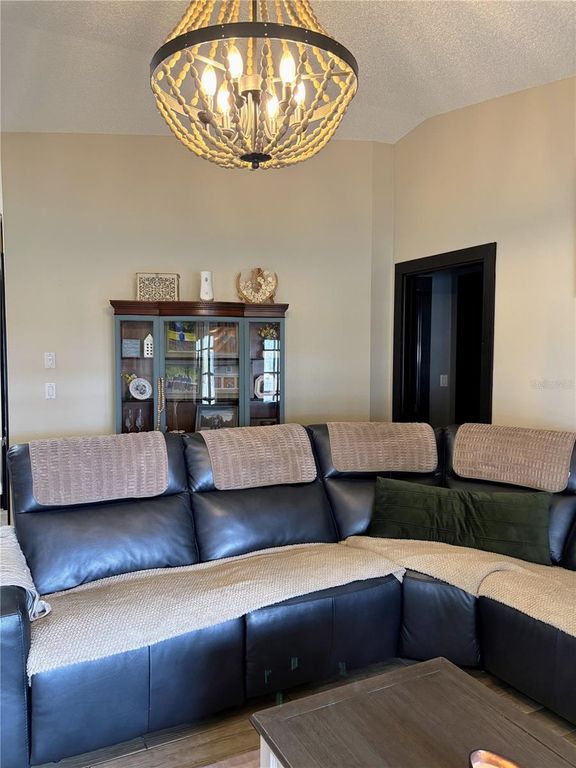 Image 10 of property listing at 2255 RIO DE JANEIRO AVENUE, Punta Gorda, FL 33983