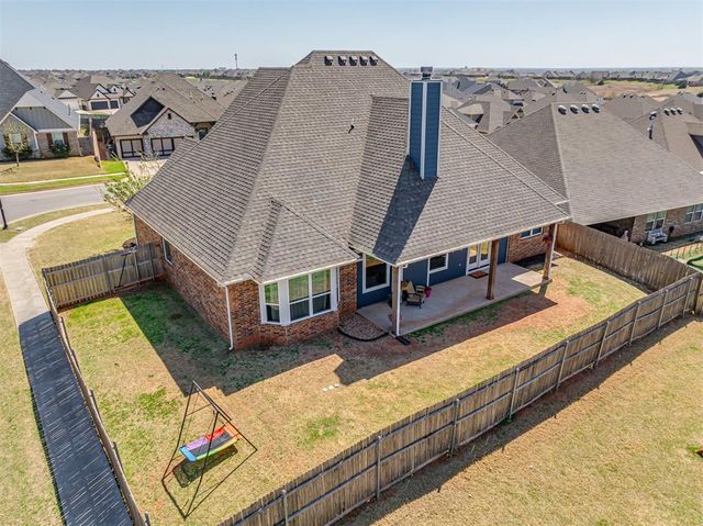 3329 NW 188th Street, Edmond, OK 73012