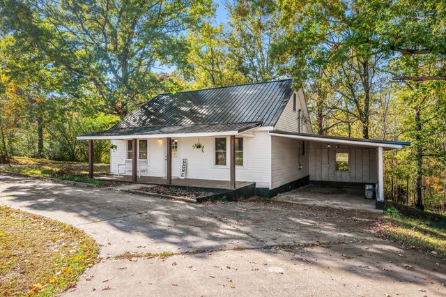1865 Clydeton Rd, Waverly, TN 37185