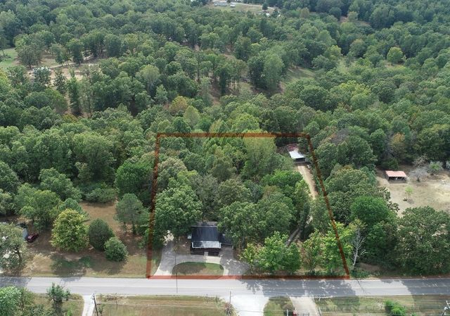 1865 Clydeton Rd, Waverly, TN 37185