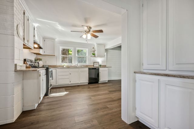 1865 Clydeton Rd, Waverly, TN 37185
