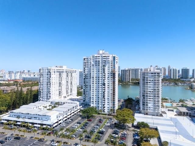 2750 NE 183rd St 401, Aventura, FL 33160
