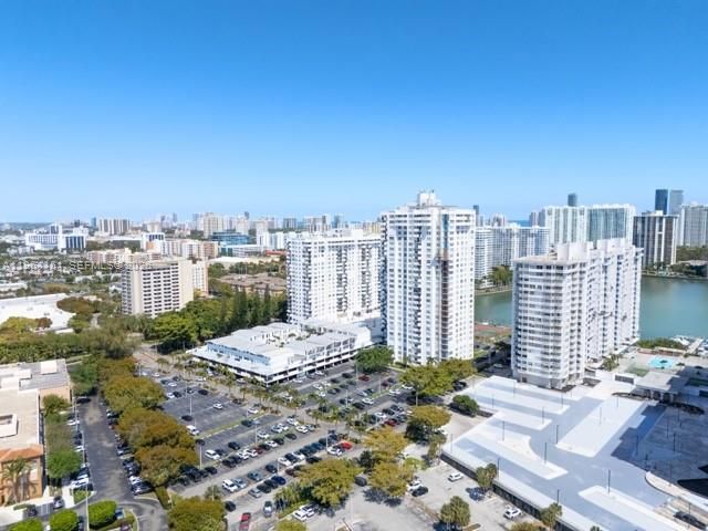 2750 NE 183rd St 401, Aventura, FL 33160