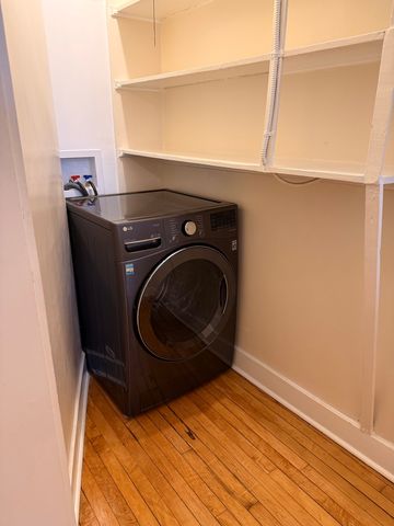 811 Dobson Street 1E, Evanston, IL 60202