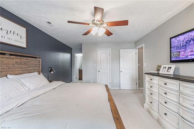 330 Williamsburg CT, Newport News, VA 23606