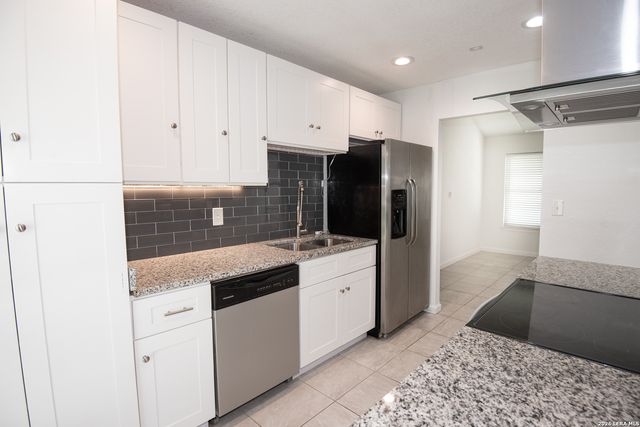 12122 Cherry Blossom St, San Antonio, TX 78247