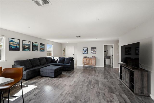 3549 Yarrow St, Plumas Lake, CA 95961