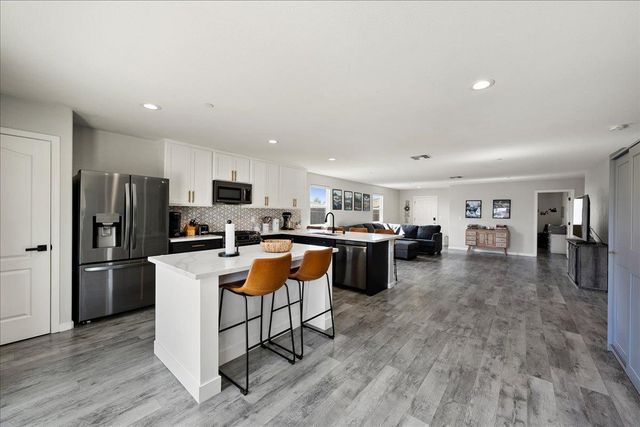 3549 Yarrow St, Plumas Lake, CA 95961