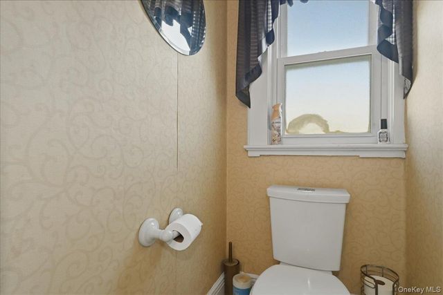 1165 Meadowbrook Road, Merrick, NY 11566