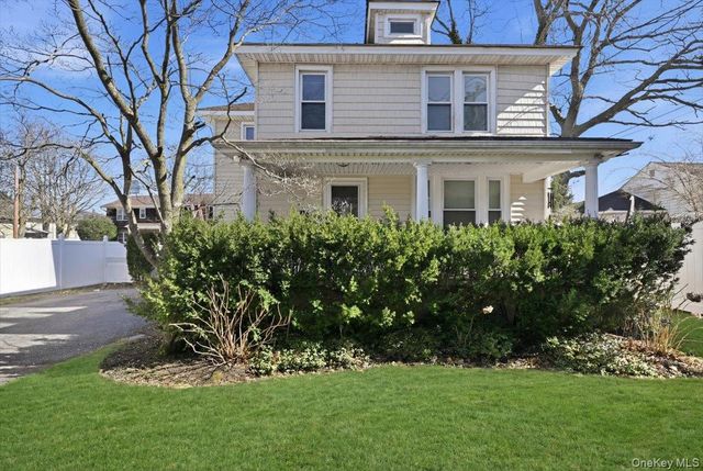 1165 Meadowbrook Road, Merrick, NY 11566