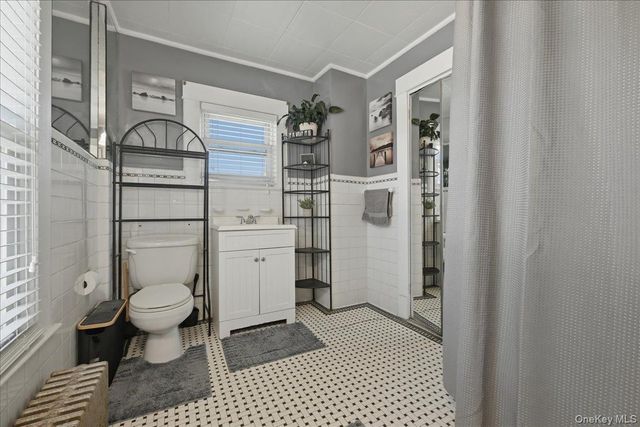 1165 Meadowbrook Road, Merrick, NY 11566