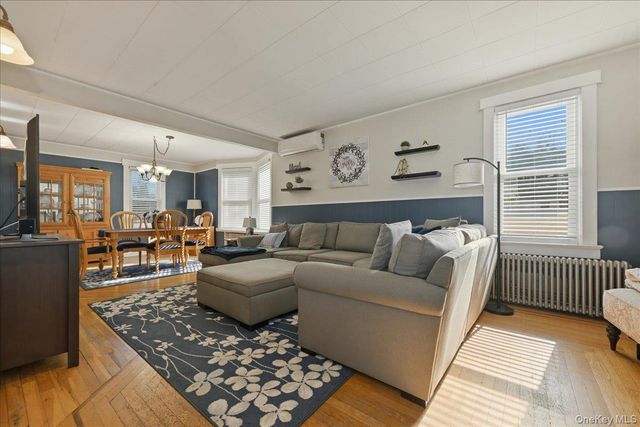 1165 Meadowbrook Road, Merrick, NY 11566