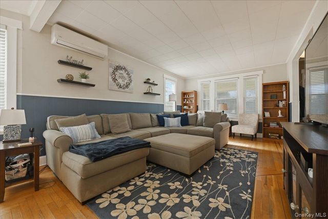 1165 Meadowbrook Road, Merrick, NY 11566