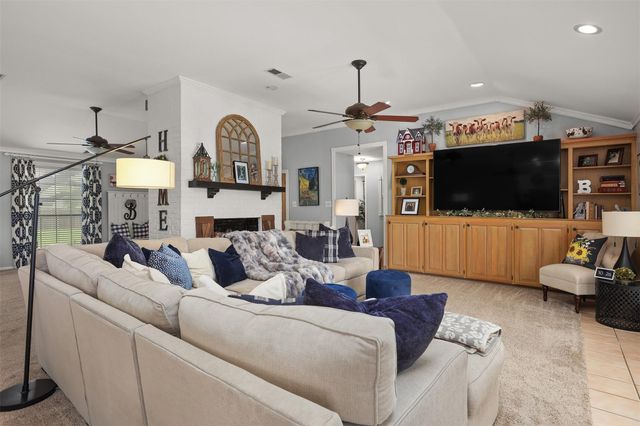 115 Bayou Glen Street, Hitchcock, TX 77563