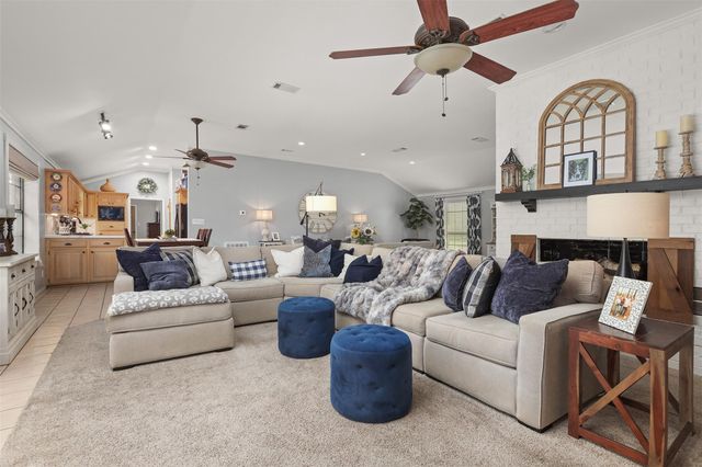 115 Bayou Glen Street, Hitchcock, TX 77563