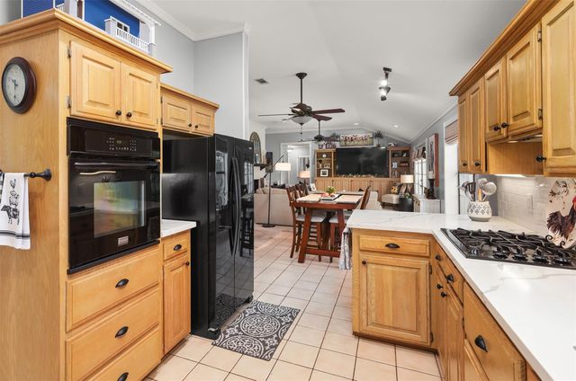 115 Bayou Glen Street, Hitchcock, TX 77563