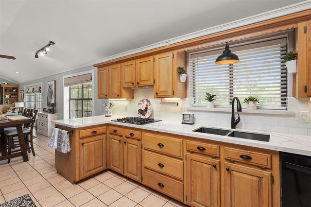 115 Bayou Glen Street, Hitchcock, TX 77563