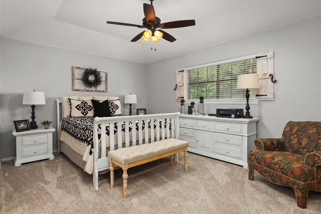 115 Bayou Glen Street, Hitchcock, TX 77563