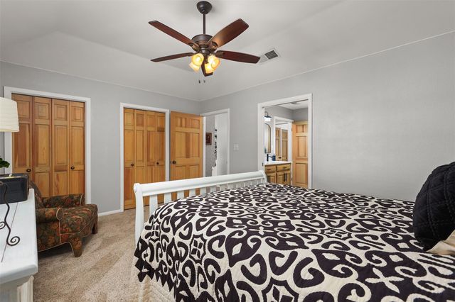 115 Bayou Glen Street, Hitchcock, TX 77563