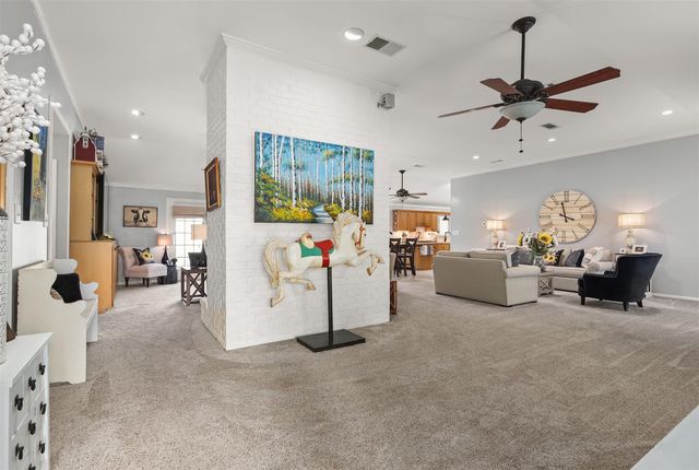 115 Bayou Glen Street, Hitchcock, TX 77563