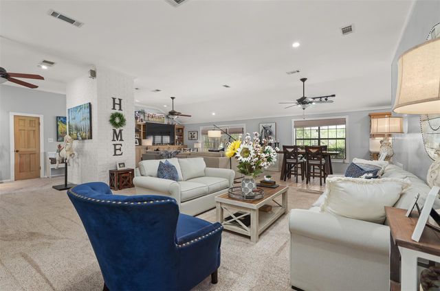 115 Bayou Glen Street, Hitchcock, TX 77563