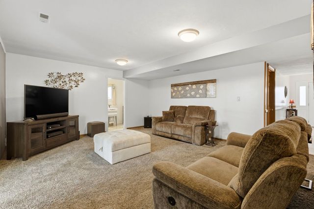 126 June Lane, Lombard, IL 60148