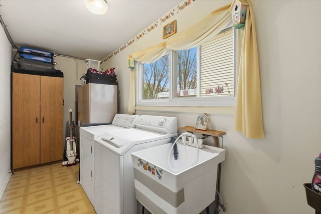 126 June Lane, Lombard, IL 60148