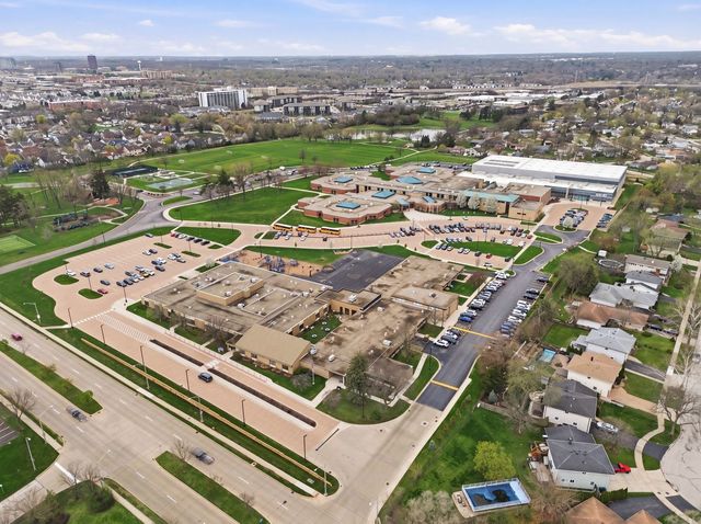 126 June Lane, Lombard, IL 60148