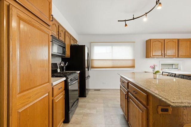 126 June Lane, Lombard, IL 60148