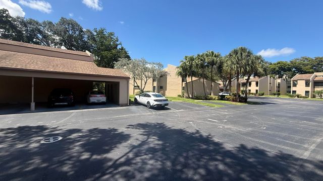 6474 Pumpkin Seed Circle 206, Boca Raton, FL 33433