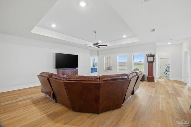 2619 Ten Mile Rd, Pace, FL 32571