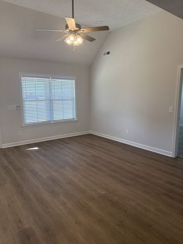 3176 Dusenburg Dr, Christiana, TN 37037